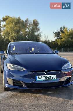 Лифтбек Tesla Model S 2016 в Киеве фото 13 Лифтбек Tesla Model S 2016 в Киеве