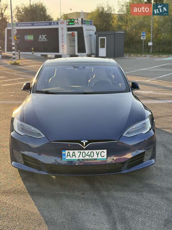 Лифтбек Tesla Model S 2016 в Киеве фото 14 Лифтбек Tesla Model S 2016 в Киеве