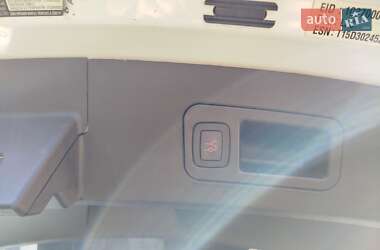 Лифтбек Tesla Model S 2015 в 