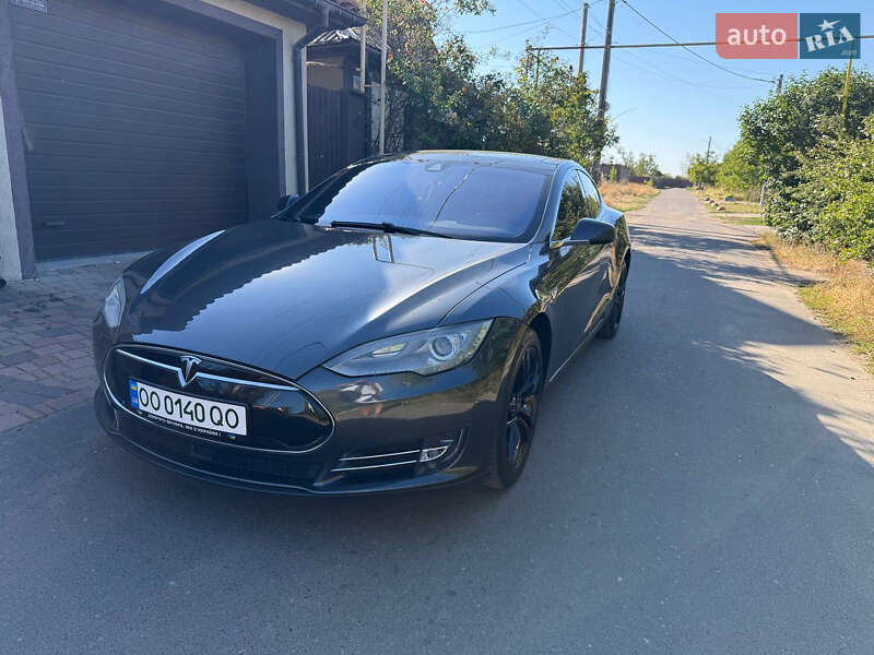 Ліфтбек Tesla Model S 2015 в Одесі фото 9 Ліфтбек Tesla Model S 2015 в Одесі