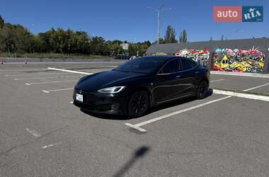 Ліфтбек Tesla Model S 2017 в 