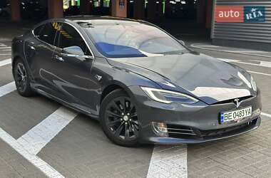 Лифтбек Tesla Model S 2016 в Киеве