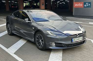 Лифтбек Tesla Model S 2016 в 