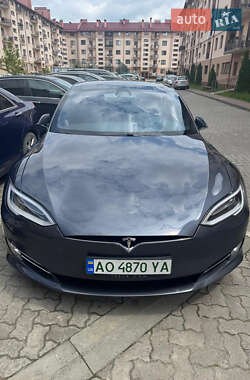 Лифтбек Tesla Model S 2019 в Ужгороде