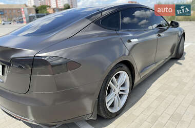 Ліфтбек Tesla Model S 2014 в 