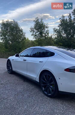 Ліфтбек Tesla Model S 2015 в 