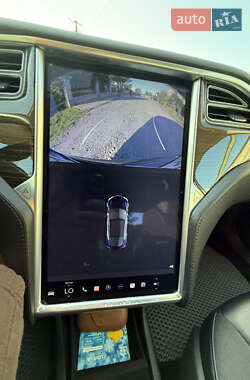 Ліфтбек Tesla Model S 2014 в 