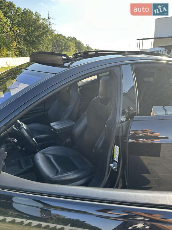 Ліфтбек Tesla Model S 2016 в Луцьку фото 19 Ліфтбек Tesla Model S 2016 в Луцьку