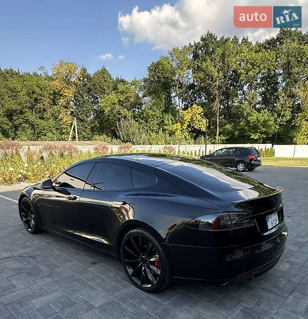 Ліфтбек Tesla Model S 2016 в Луцьку фото 28 Ліфтбек Tesla Model S 2016 в Луцьку