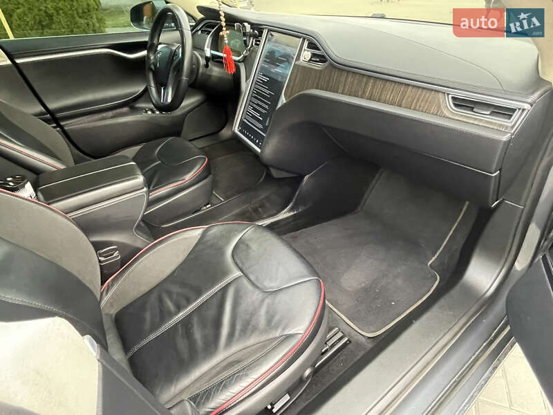 Лифтбек Tesla Model S 2013 в Кременчуге