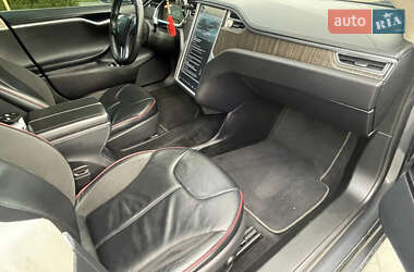 Ліфтбек Tesla Model S 2013 в 