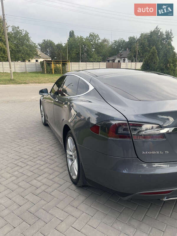 Лифтбек Tesla Model S 2013 в Кременчуге