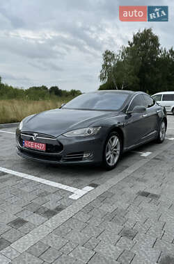 Ліфтбек Tesla Model S 2013 в Львові