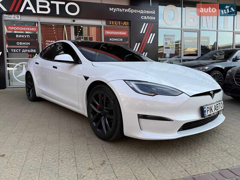 Ліфтбек Tesla Model S 2024 в Львові