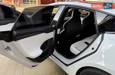 Лифтбек Tesla Model S 2024 в 
