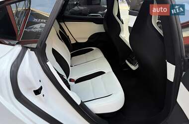 Лифтбек Tesla Model S 2024 в 