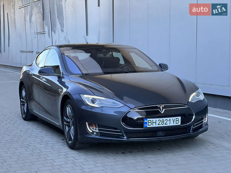 Ліфтбек Tesla Model S 2014 в Одесі