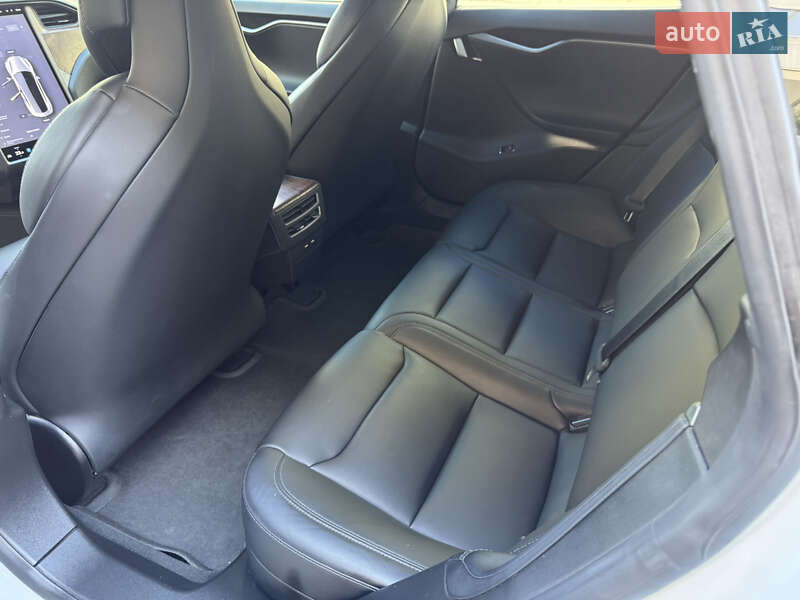 Лифтбек Tesla Model S 2019 в Одессе