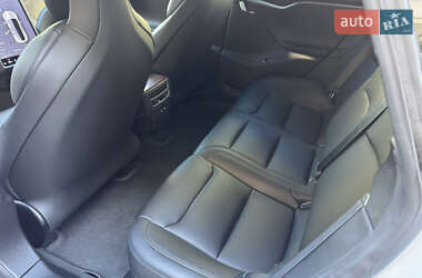 Лифтбек Tesla Model S 2019 в 