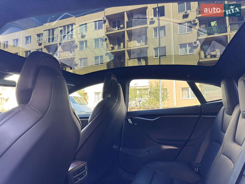 Лифтбек Tesla Model S 2019 в Одессе
