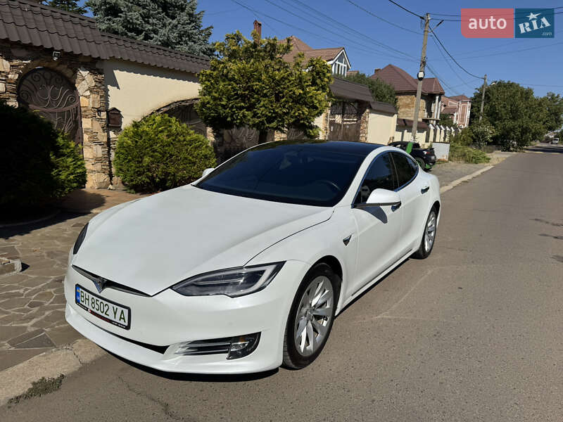 Лифтбек Tesla Model S 2019 в Одессе