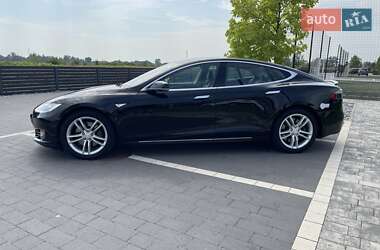 Лифтбек Tesla Model S 2013 в 