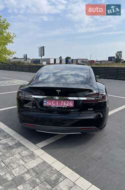 Лифтбек Tesla Model S 2013 в 