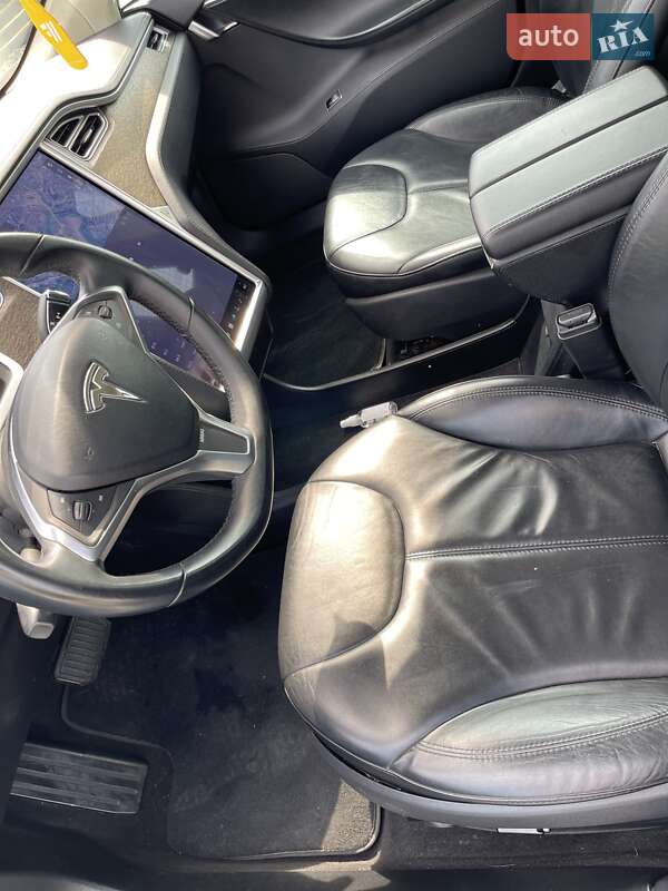Лифтбек Tesla Model S 2013 в Мукачево