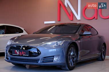 Ліфтбек Tesla Model S 2013 в 