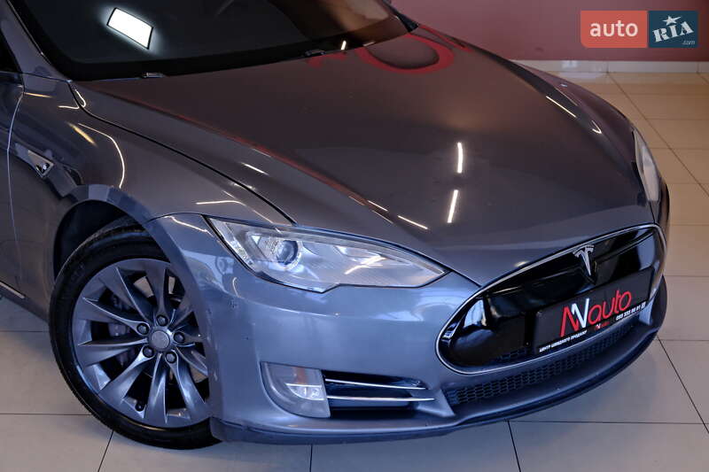 Лифтбек Tesla Model S 2013 в Одессе фото 12 Лифтбек Tesla Model S 2013 в Одессе