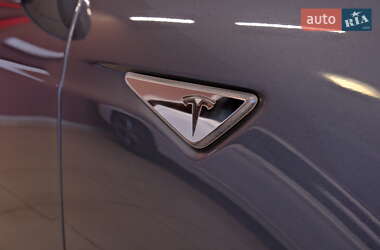 Ліфтбек Tesla Model S 2013 в 