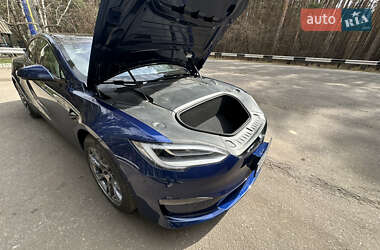 Лифтбек Tesla Model S 2022 в 