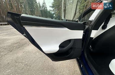 Лифтбек Tesla Model S 2022 в 