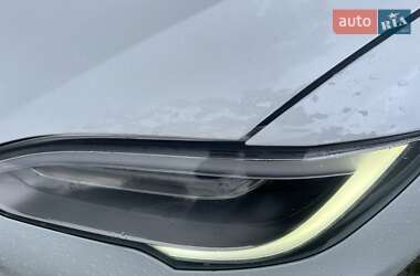 Ліфтбек Tesla Model S 2016 в 