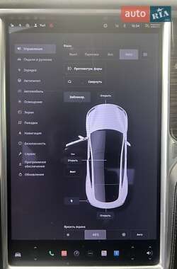Ліфтбек Tesla Model S 2016 в 