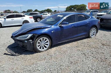 Ліфтбек Tesla Model S 2017 в 