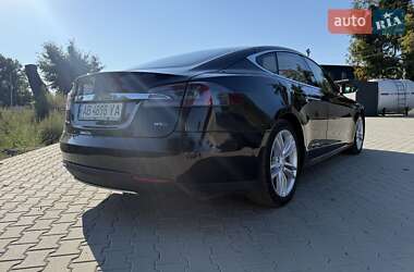 Ліфтбек Tesla Model S 2015 в 