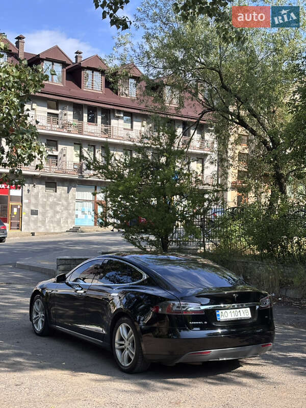 Лифтбек Tesla Model S 2014 в Ужгороде фото 5 Лифтбек Tesla Model S 2014 в Ужгороде