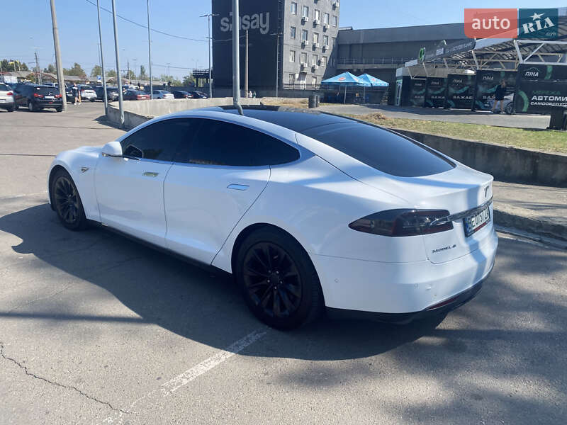 Ліфтбек Tesla Model S 2016 в Миколаєві фото 3 Ліфтбек Tesla Model S 2016 в Миколаєві