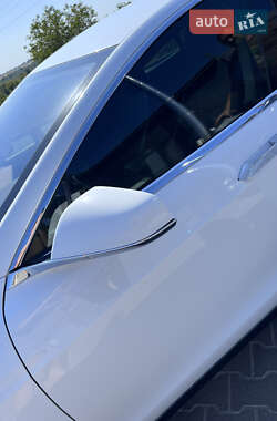 Лифтбек Tesla Model S 2014 в 
