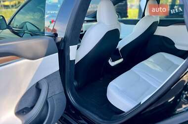 Лифтбек Tesla Model S 2022 в 
