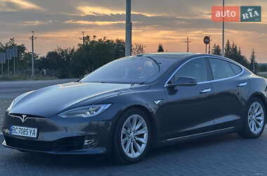 Лифтбек Tesla Model S 2016 в 