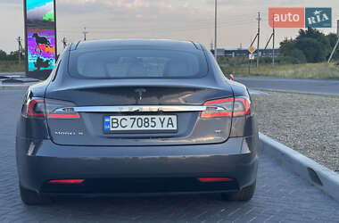 Лифтбек Tesla Model S 2016 в 