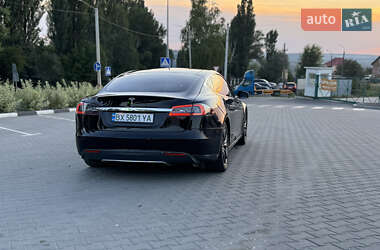 Лифтбек Tesla Model S 2014 в 