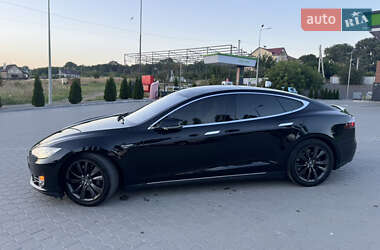 Лифтбек Tesla Model S 2014 в 