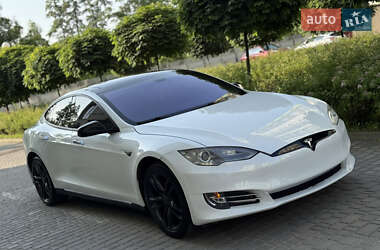 Ліфтбек Tesla Model S 2014 в 
