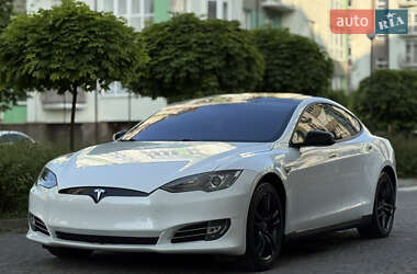 Ліфтбек Tesla Model S 2014 в 