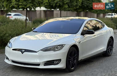 Ліфтбек Tesla Model S 2014 в 