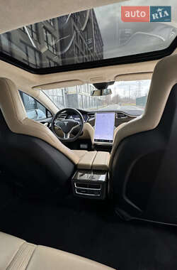 Ліфтбек Tesla Model S 2014 в 
