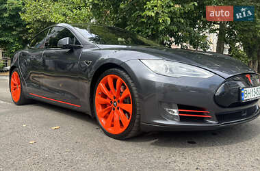 Ліфтбек Tesla Model S 2015 в 